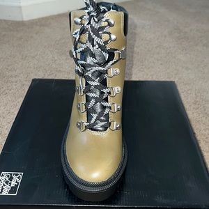 Olive green Saks Fifth Avenue combat boot Size 36.5/Brand New